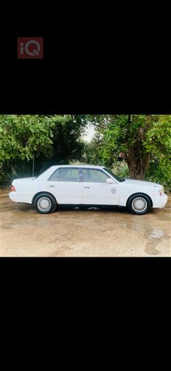 تۆیۆتا کراون